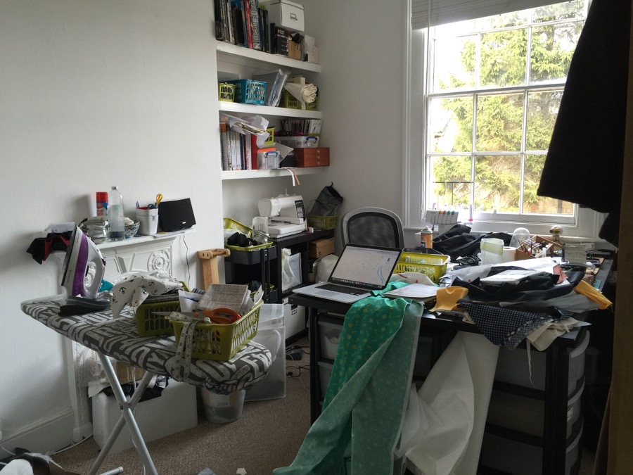 How I started organising my sewing room, and decluttering my life.